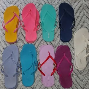 Ladies Old Navy Flip Flop Lot
